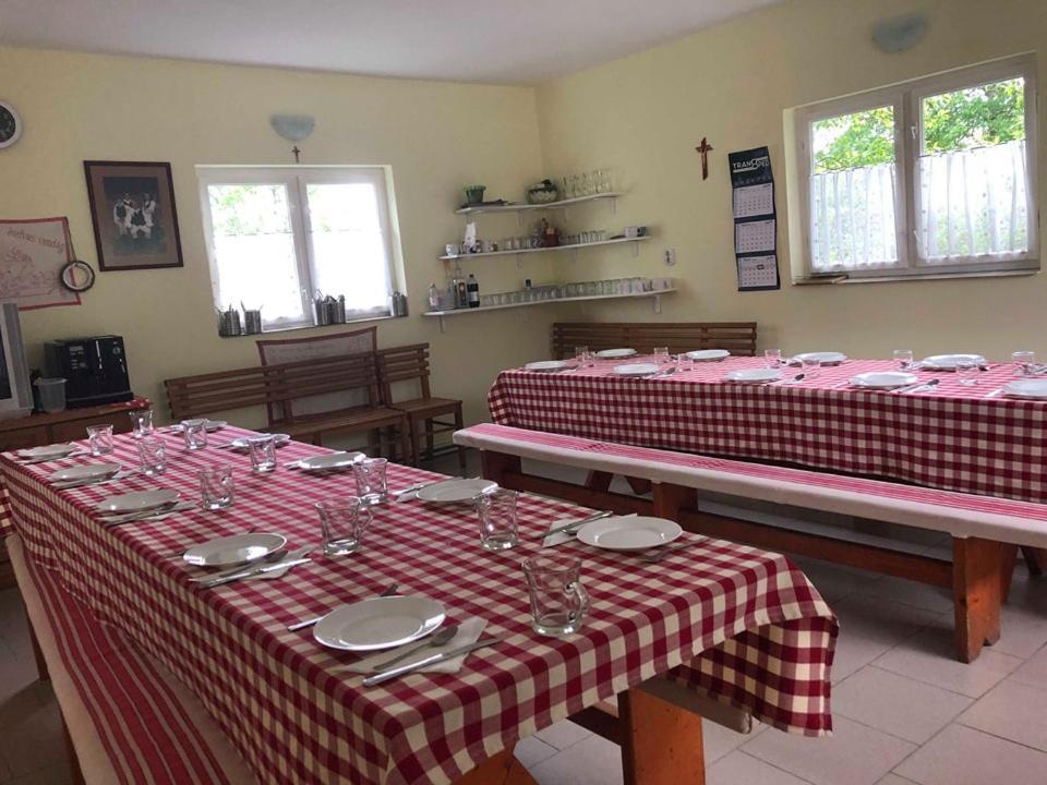 Balázs Vendégház Lupeni  Extérieur photo